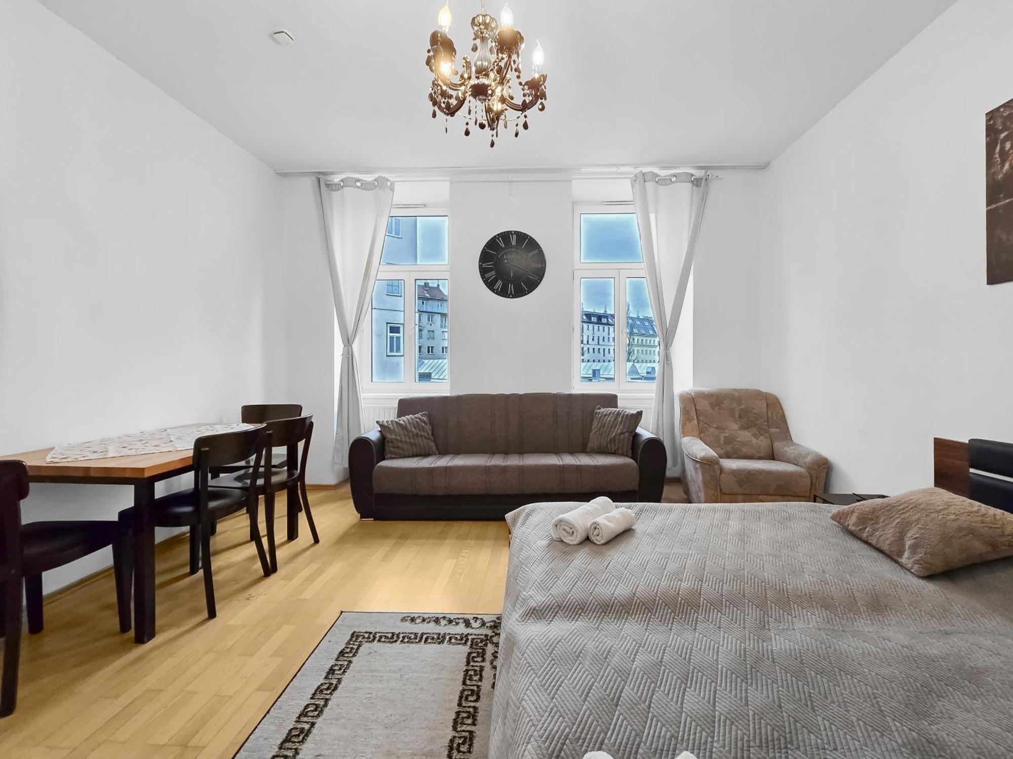 וינה Three King-Size Beds, Three Bedrooms מראה חיצוני תמונה