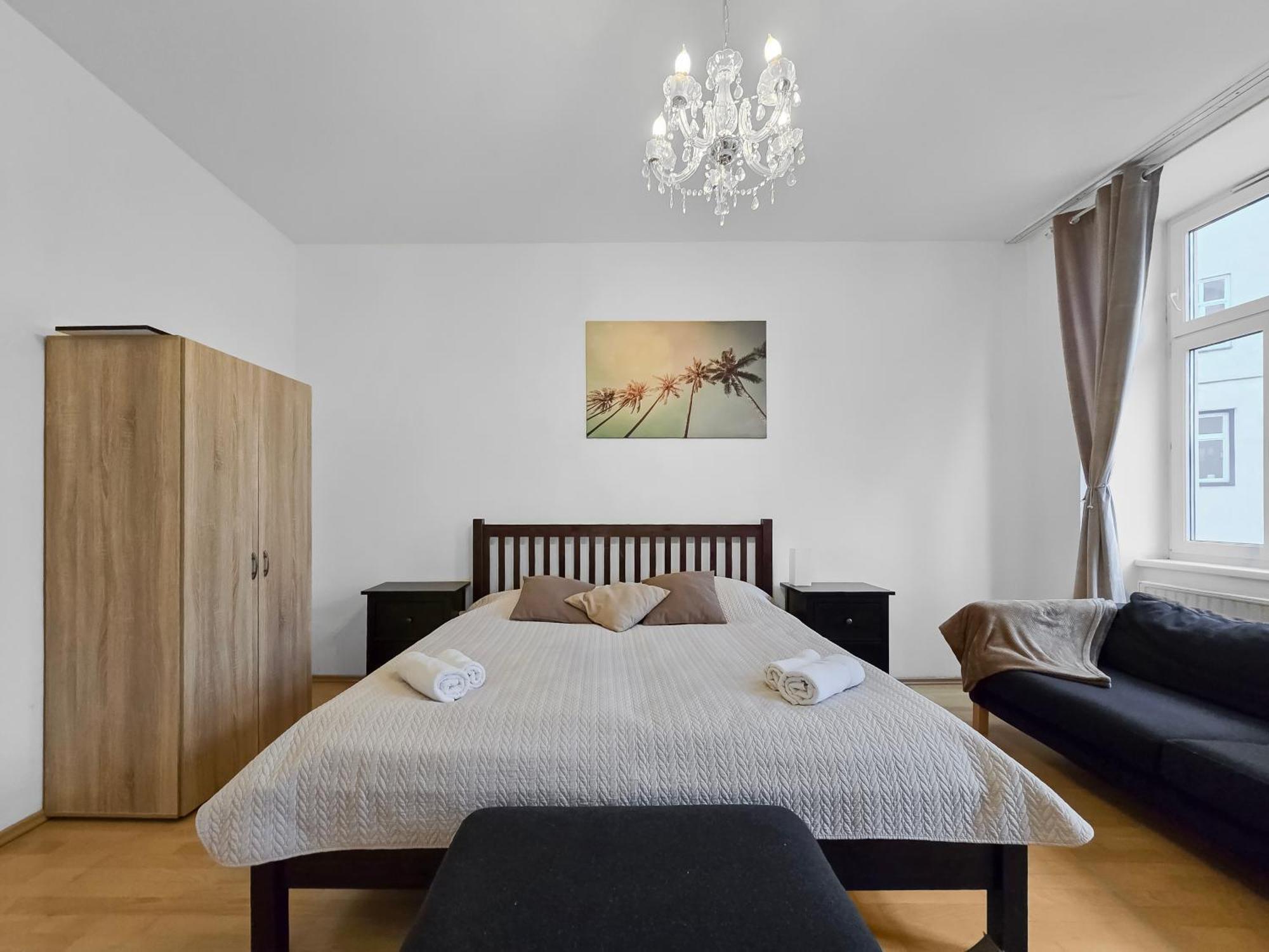 וינה Three King-Size Beds, Three Bedrooms מראה חיצוני תמונה